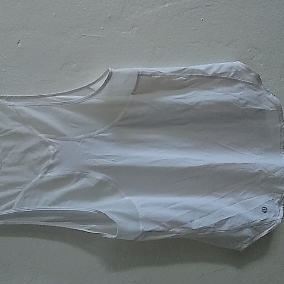 Lululemon - Picture 2 of 4